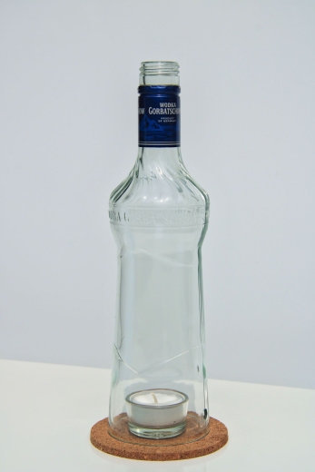 Windlicht aus einer Wodka Gorbatschow Flasche