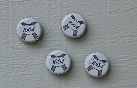1664 Kronkorken mit Magnet 1664 Kronkorken mit Magnet