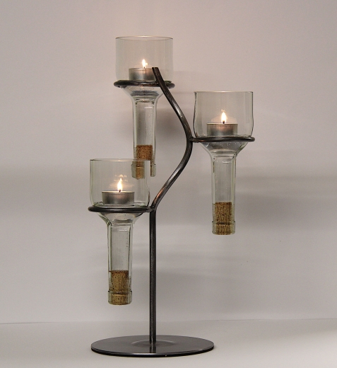 Kerzenständer mit Weissweinflaschen 3er