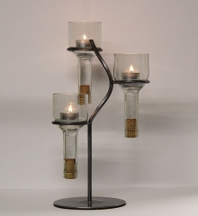 Kerzenständer mit Weissweinflaschen 3er